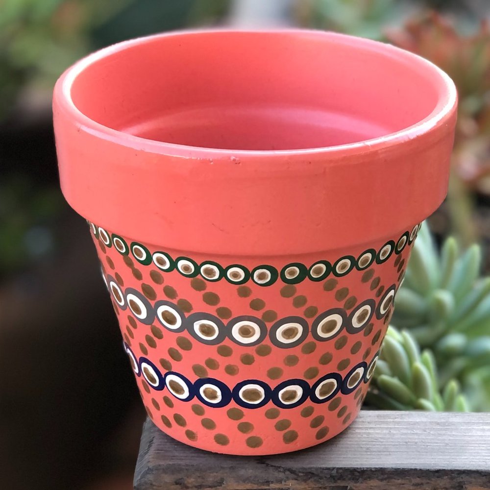 Dotty in 4” Terracotta